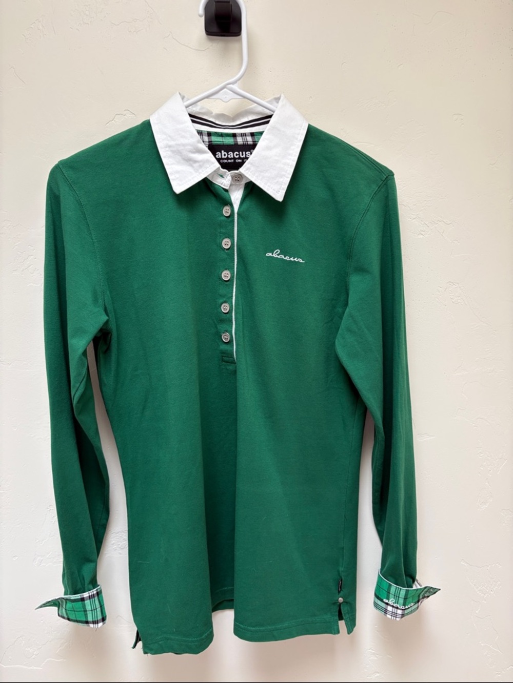 Abacus Women’s Green Long-Sleeve Polo with White Collar